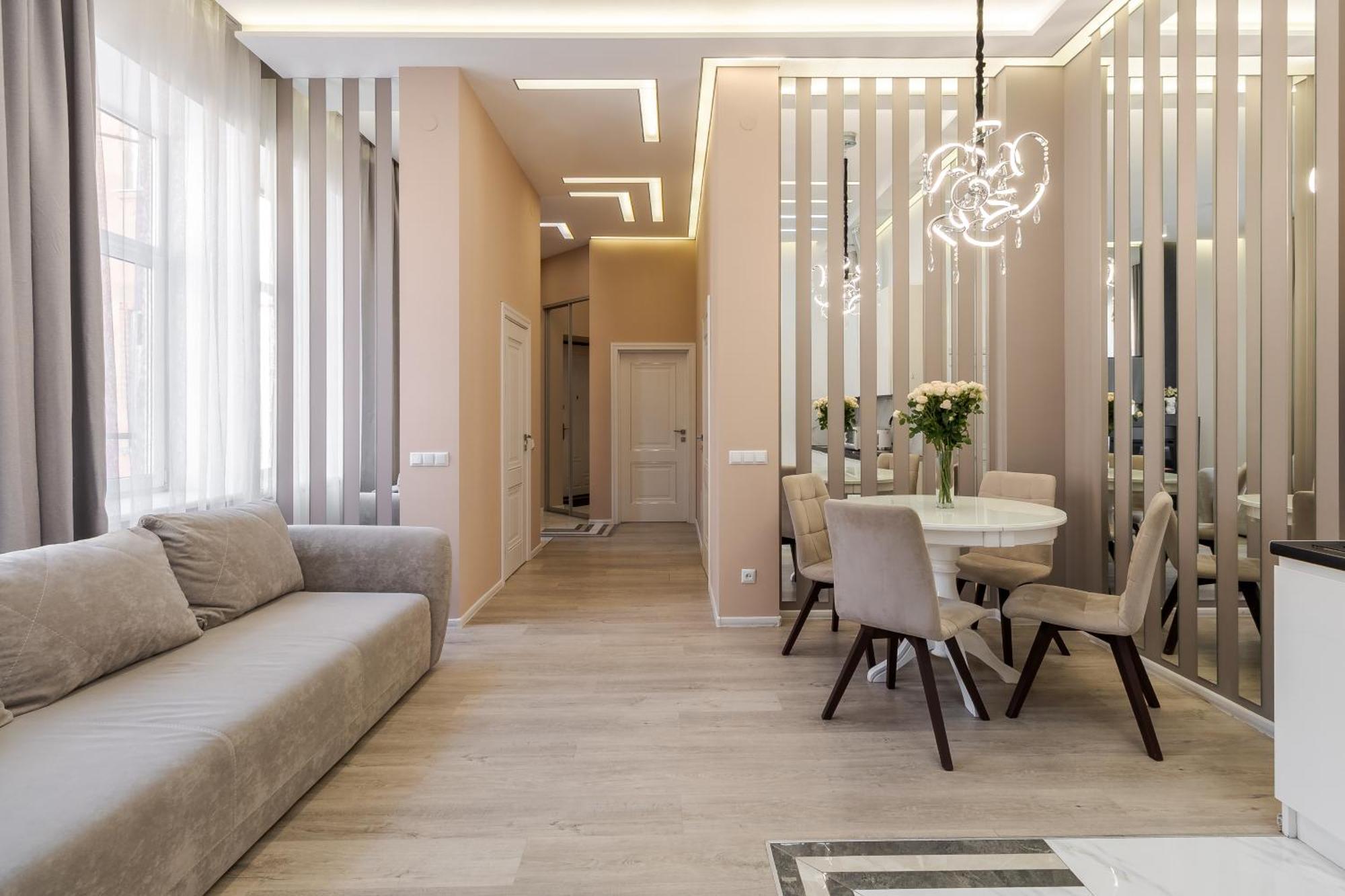 Royal Stylish Apartment In The Old City Лвив Екстериор снимка