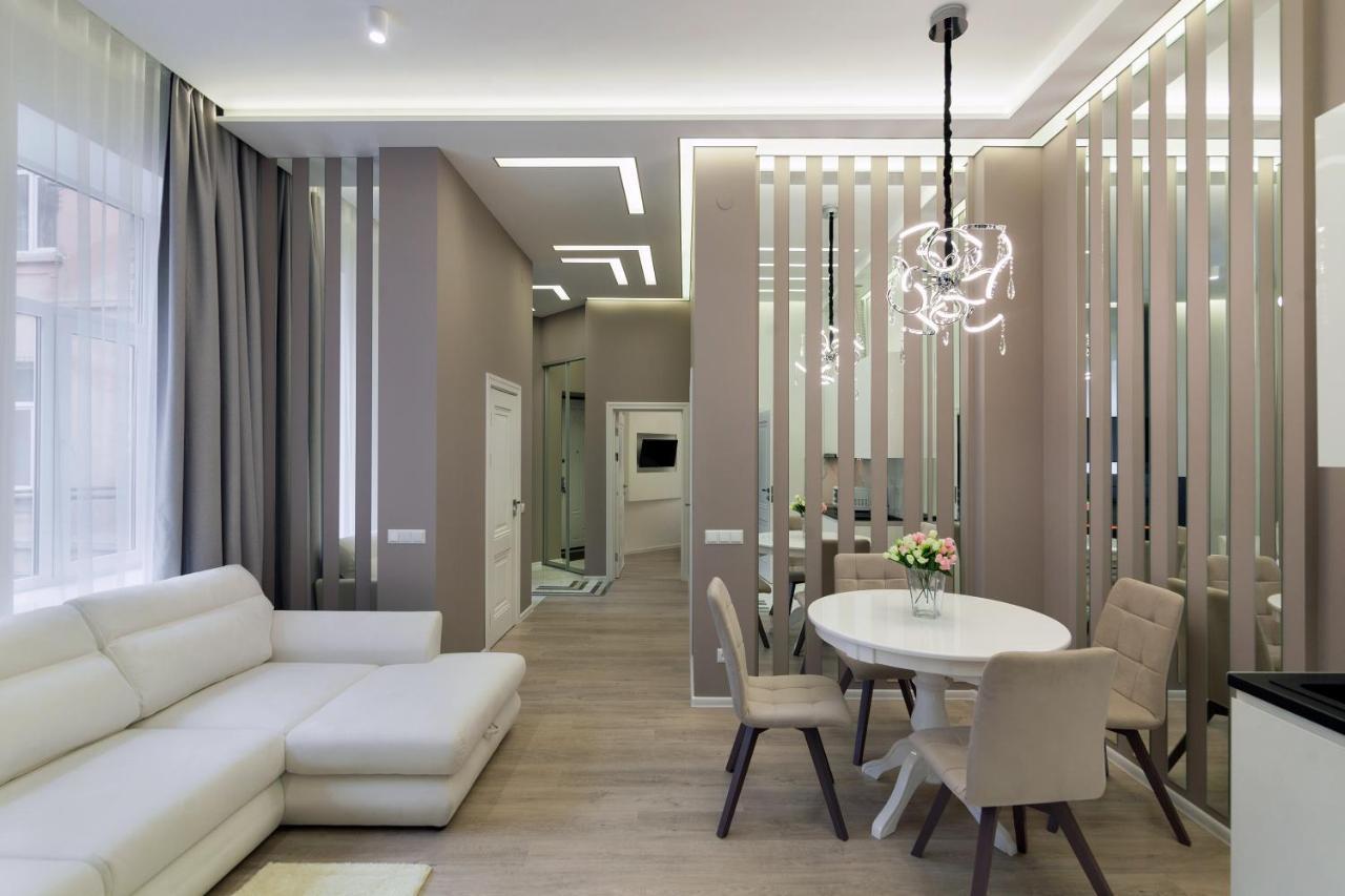 Royal Stylish Apartment In The Old City Лвив Екстериор снимка